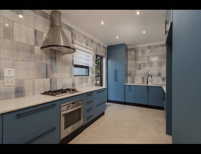 3 BEDROOM HOUSE FOR SALE IN BRACKENHURST